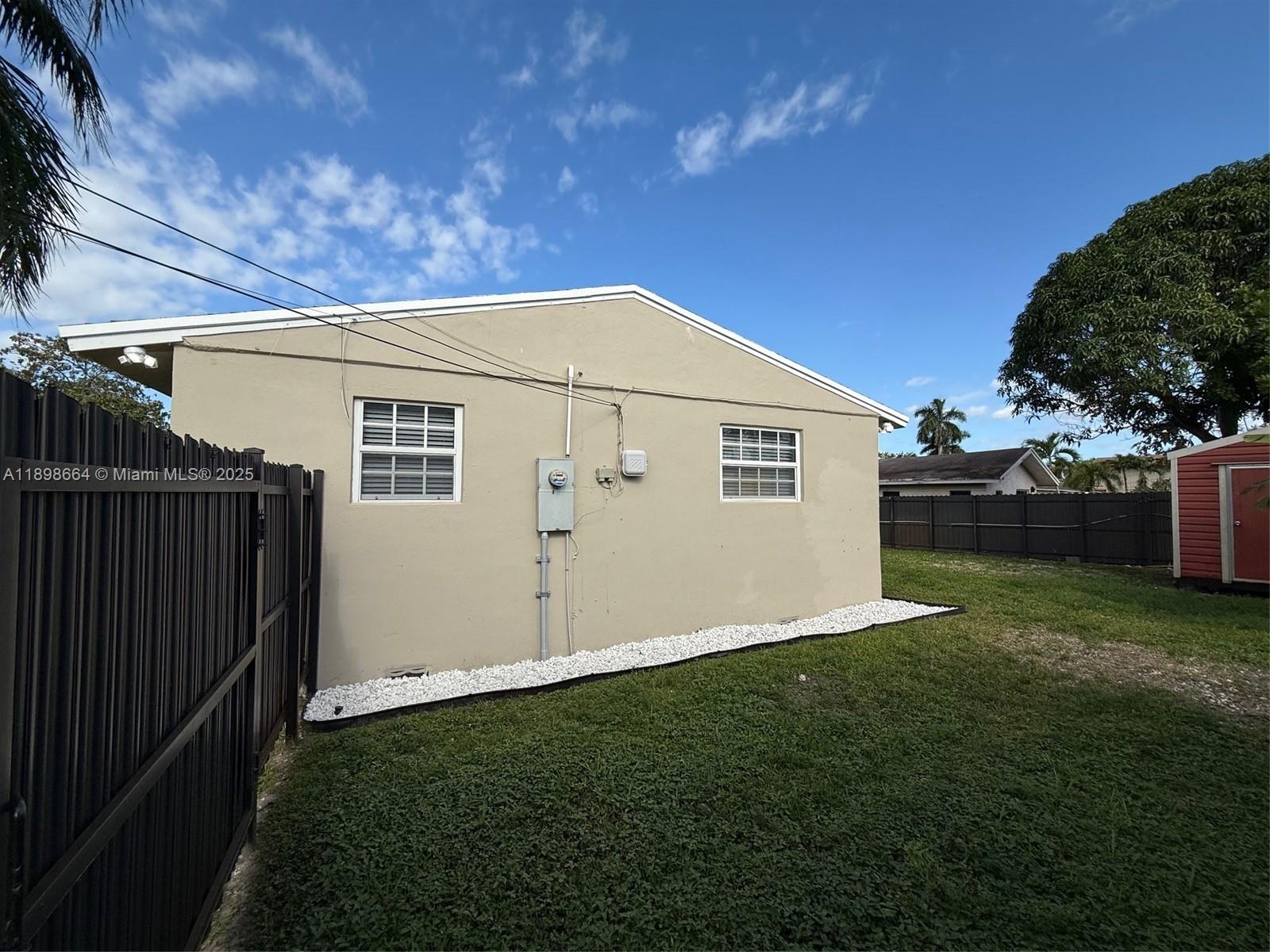 BROADVIEW PARK SEC 3 - Residential Lease