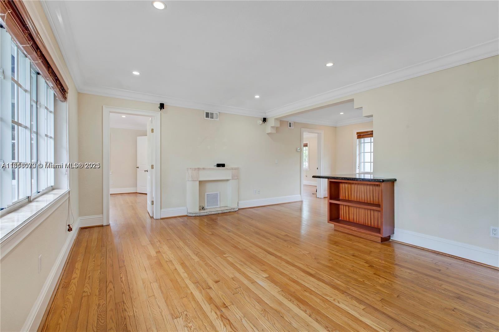 THE DARIA CONDO - Residential Lease