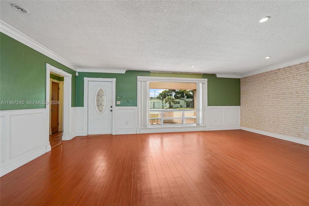 Photo of 7637 Biltmore Blvd, Miramar, FL 33023 (MLS # A11967245)