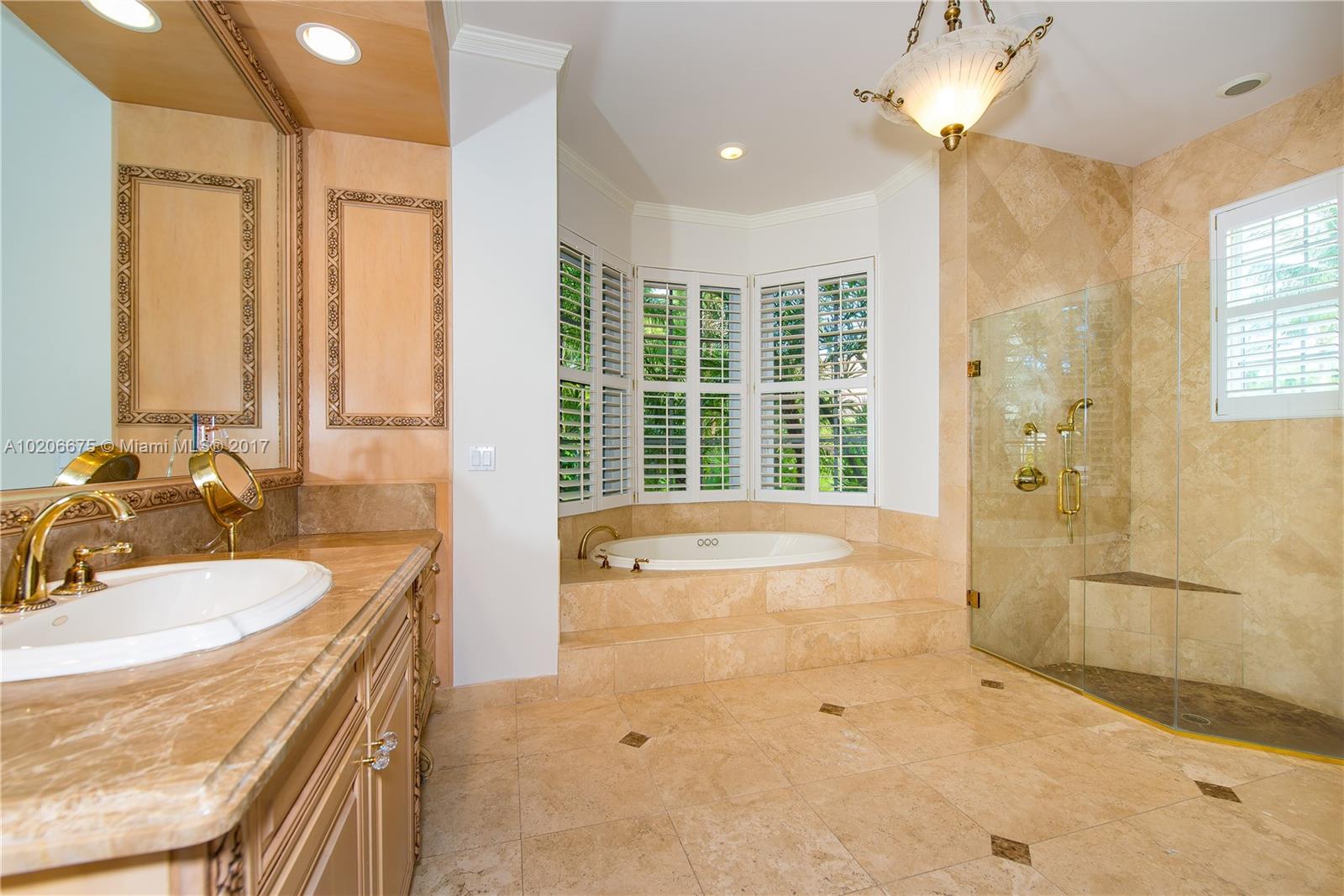 WESTON HILLS - ROYAL PALM - Residential