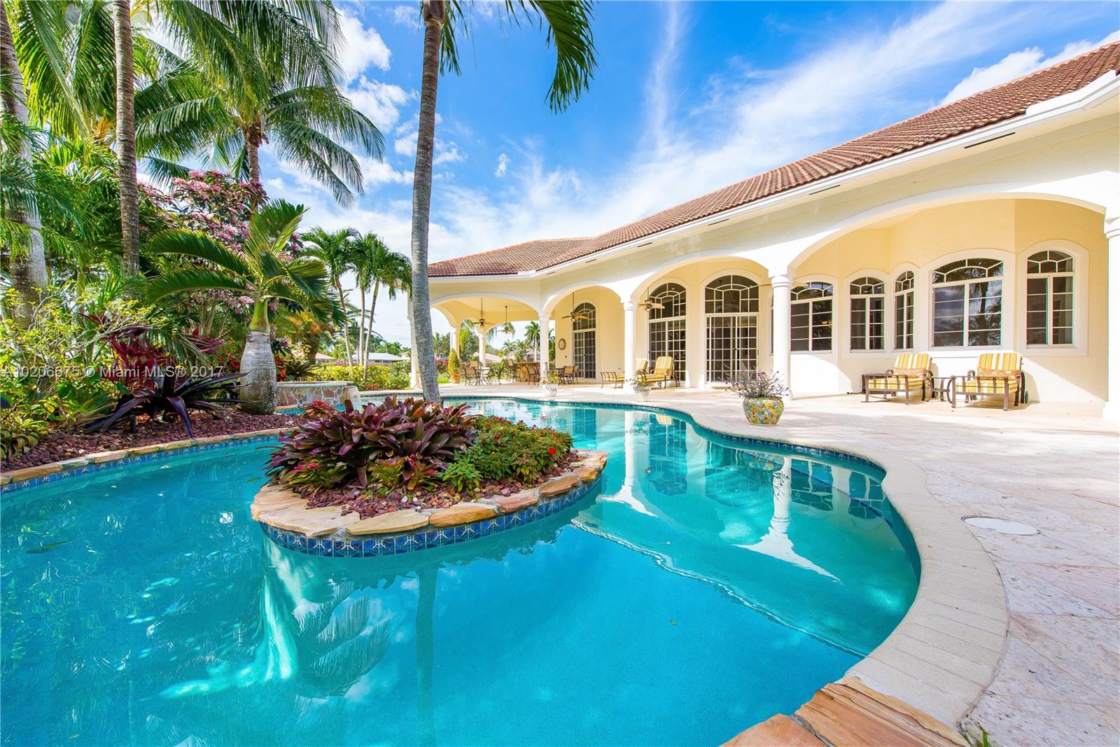 WESTON HILLS - ROYAL PALM - Residential