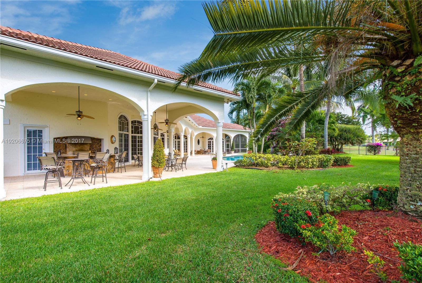 WESTON HILLS - ROYAL PALM - Residential