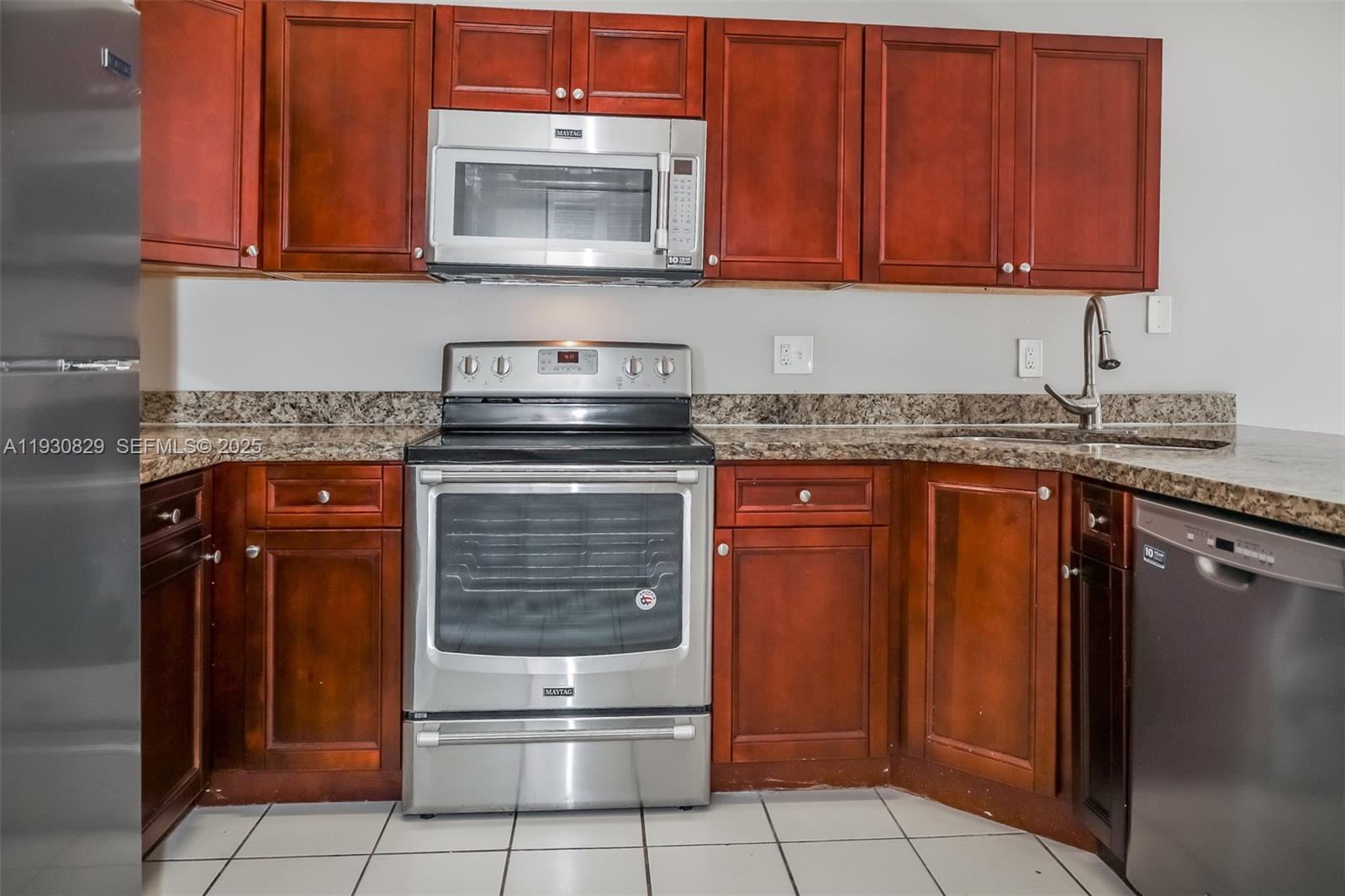 BILTMORE ESTATES 1ST ADDN - Residential Lease