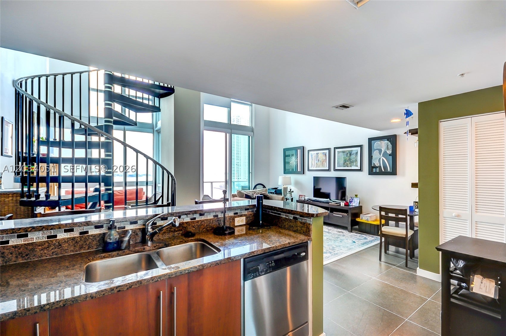 300 S Biscayne Bluv L-1022