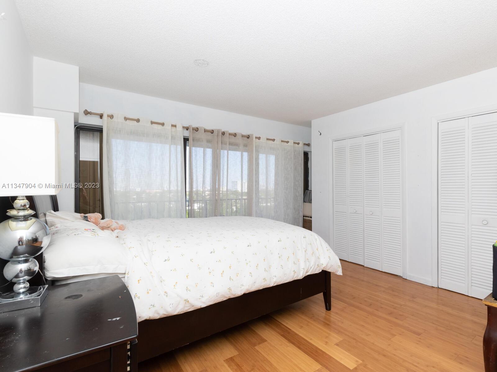 CRICKET CLUB CONDO - Residential