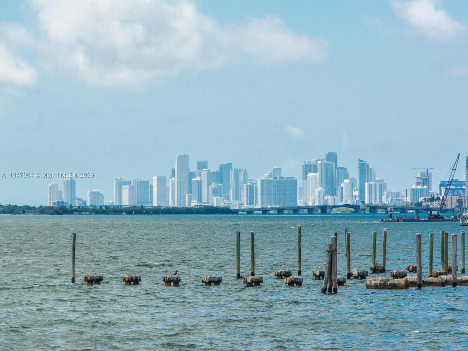 CRICKET CLUB CONDO - Residential