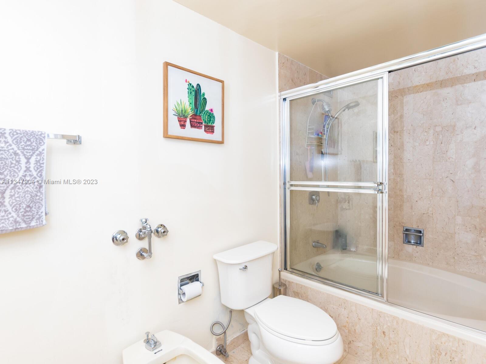 CRICKET CLUB CONDO - Residential