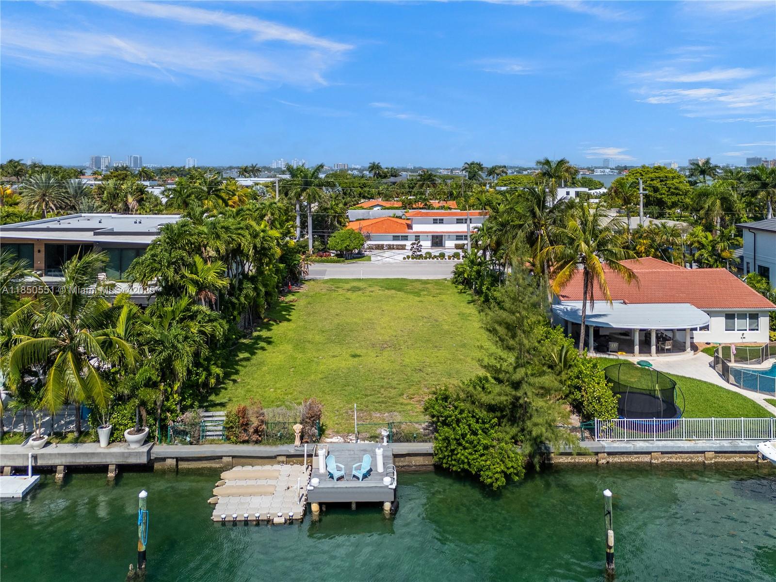 BAY HARBOR ISLAND - Land