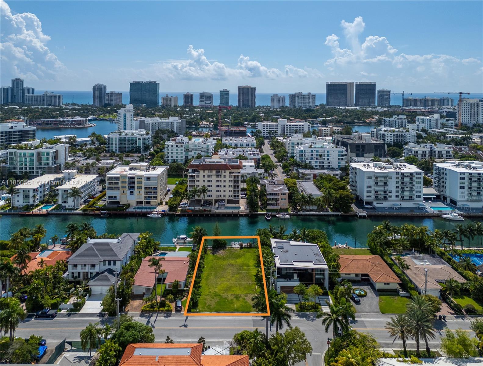 BAY HARBOR ISLAND - Land