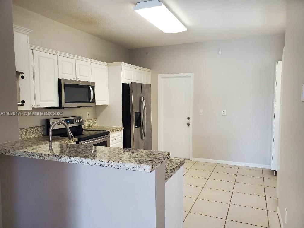 Address Not Disclosed, Weston, Broward County, Florida - 4 Bedrooms  
3 Bathrooms - 