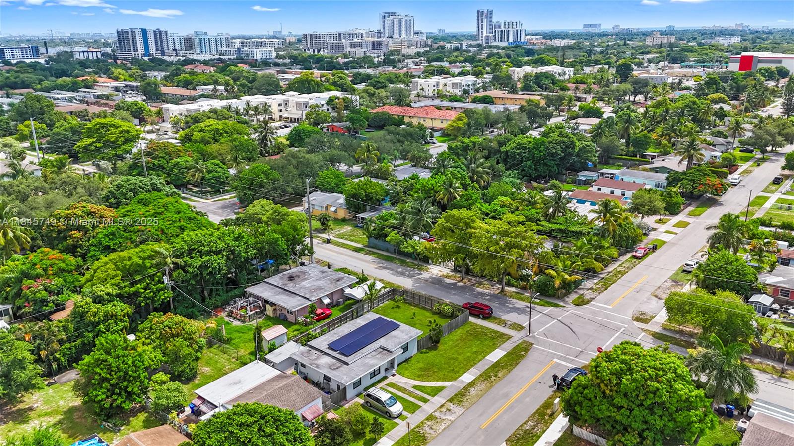 HOLLYWOOD HIGHLANDS PARK - Residential