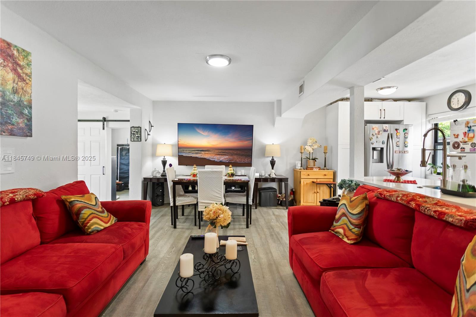 HOLLYWOOD HIGHLANDS PARK - Residential