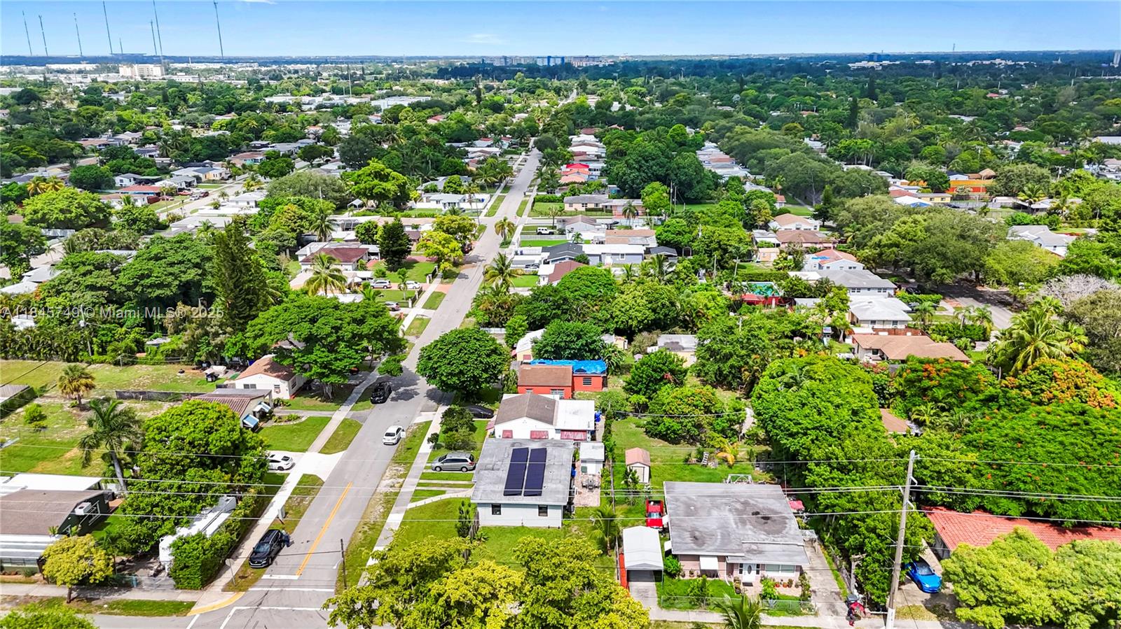 HOLLYWOOD HIGHLANDS PARK - Residential