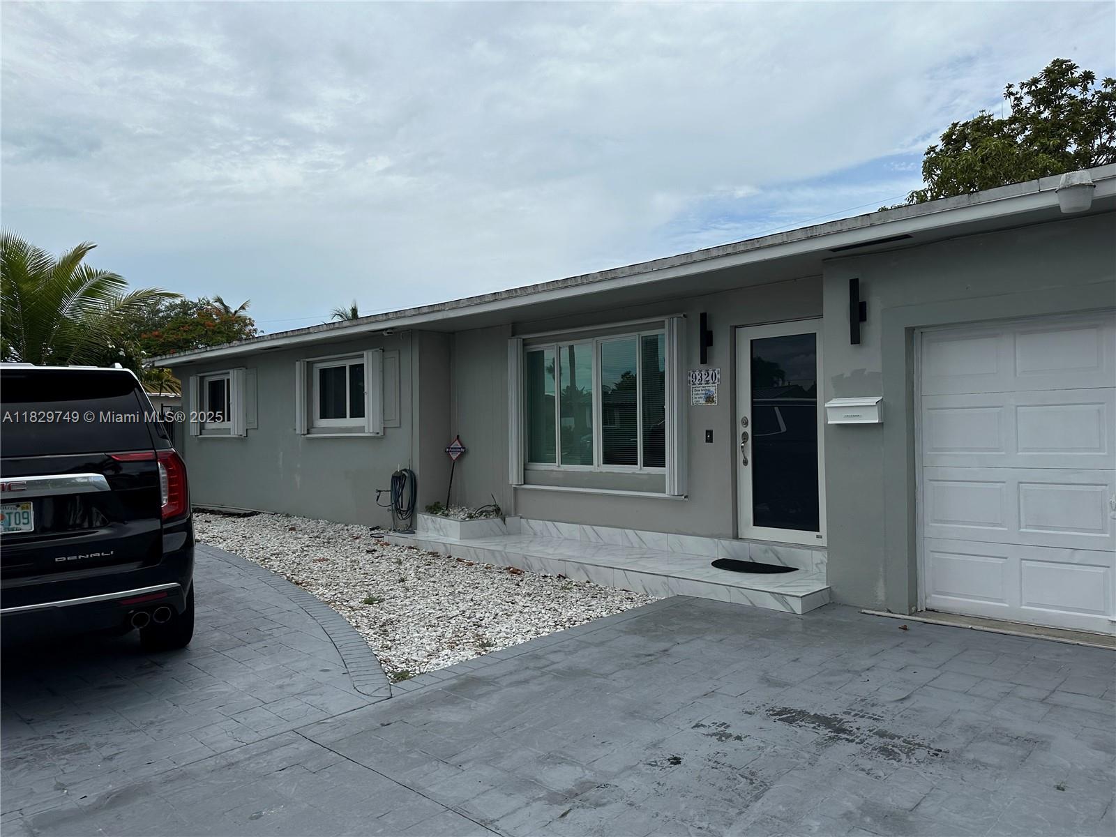 9320 SW 46th Ter 9320