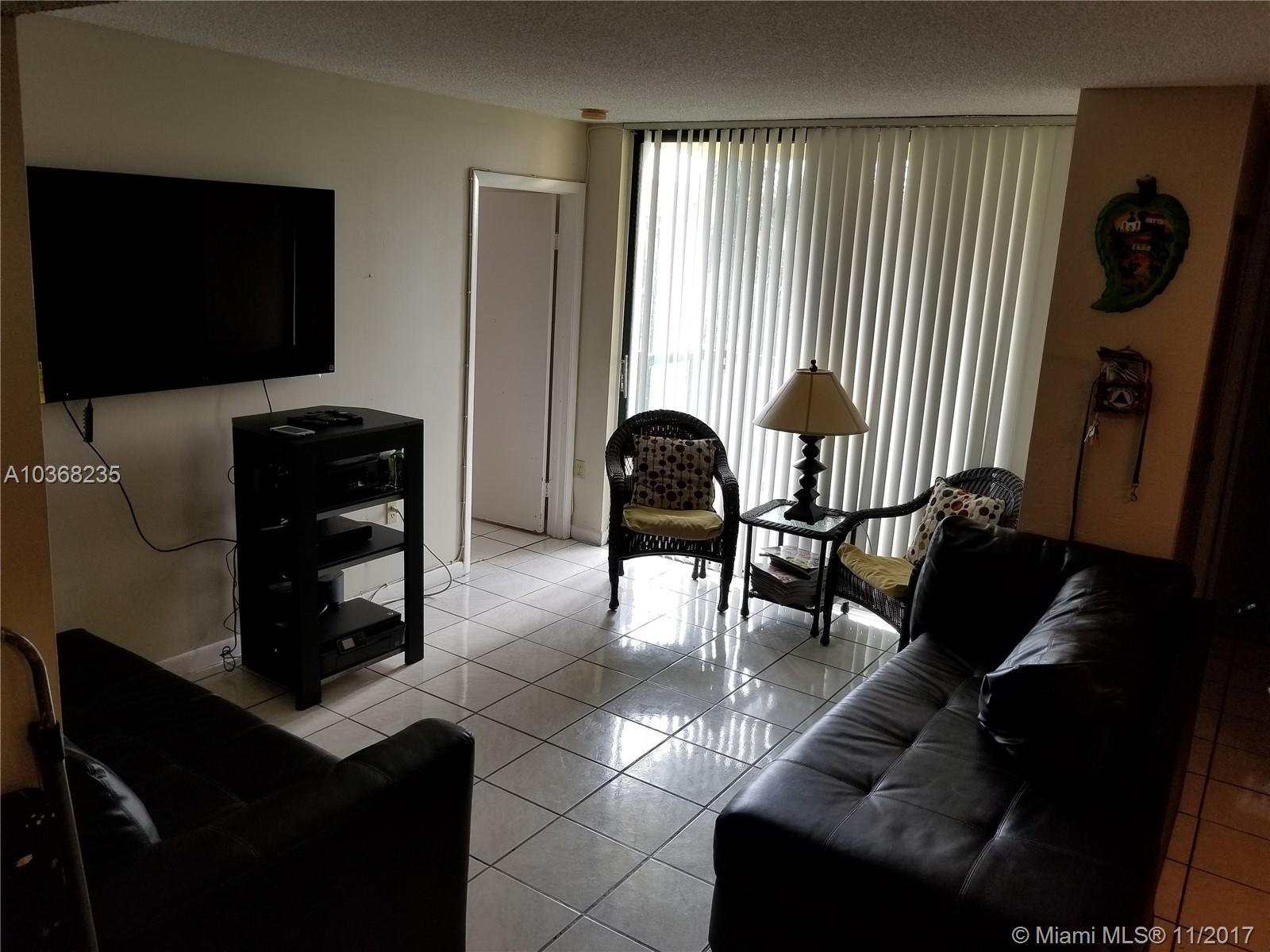 INTERNATIONAL PARK CONDO - Residential