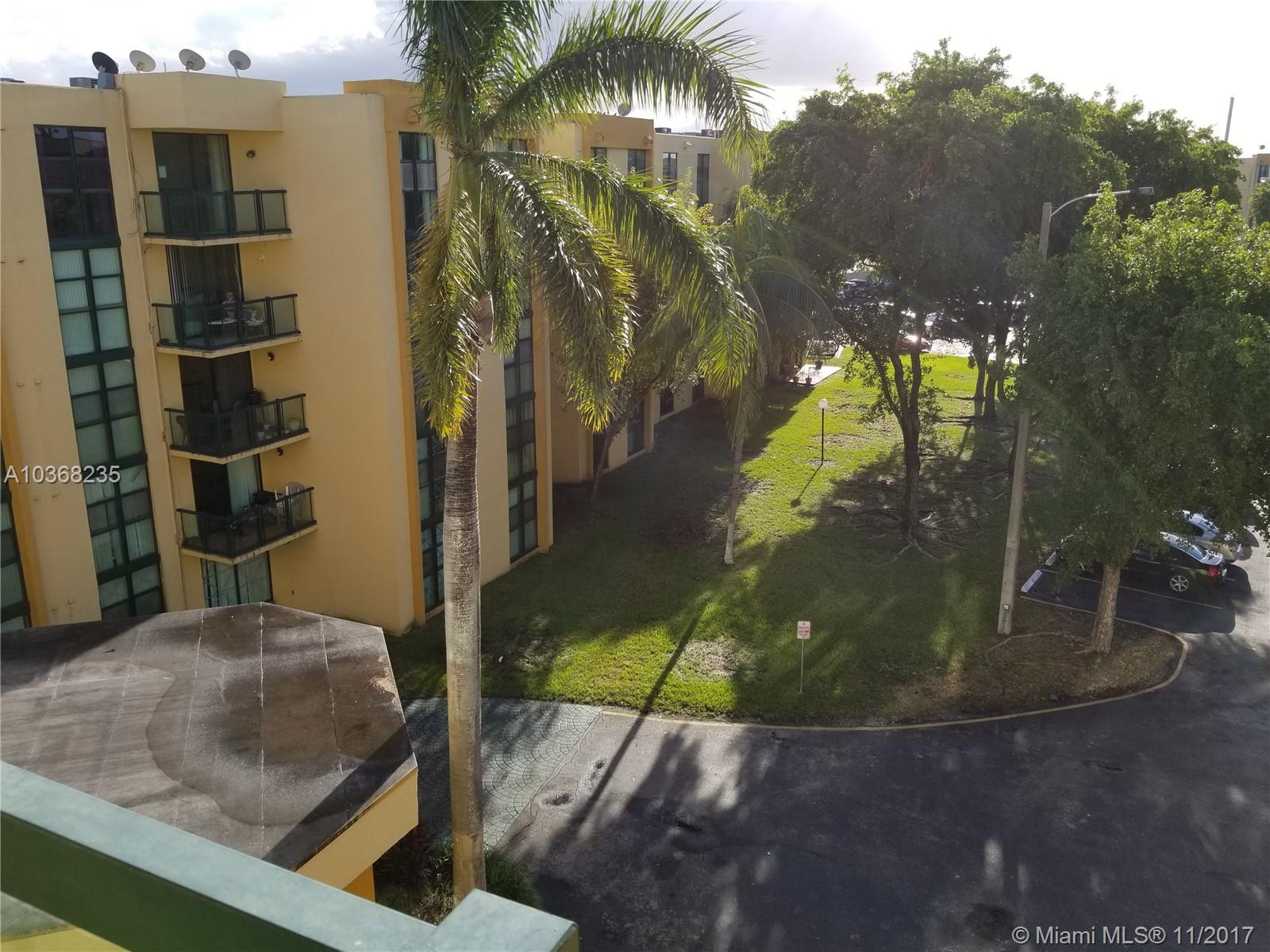 INTERNATIONAL PARK CONDO - Residential