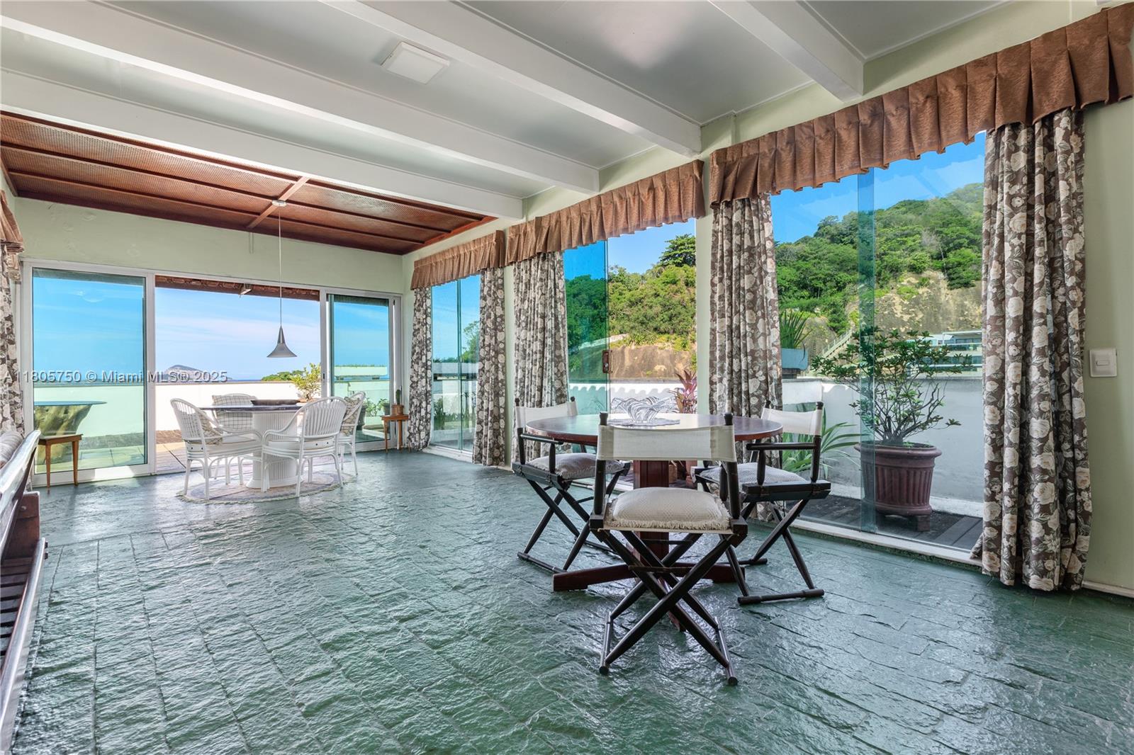 Leblon - Residential