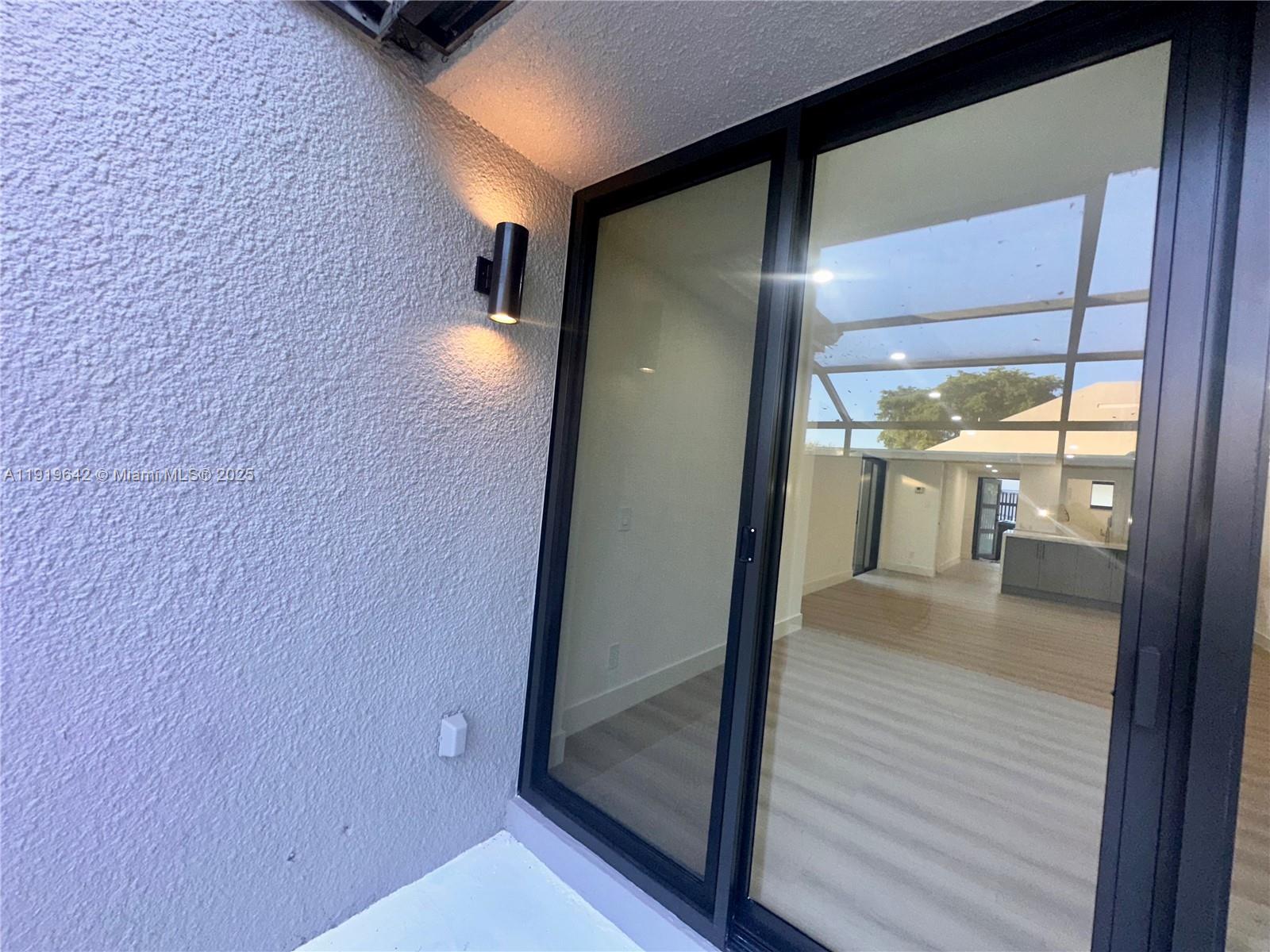 EVERGLADE SUGAR & LAND CO - Residential Lease