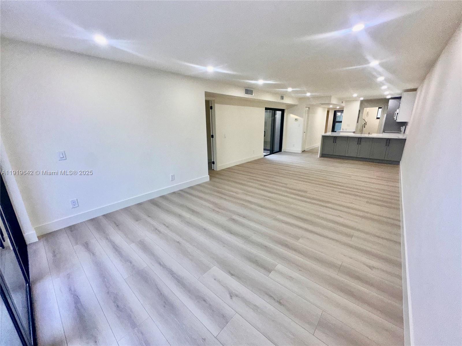 EVERGLADE SUGAR & LAND CO - Residential Lease