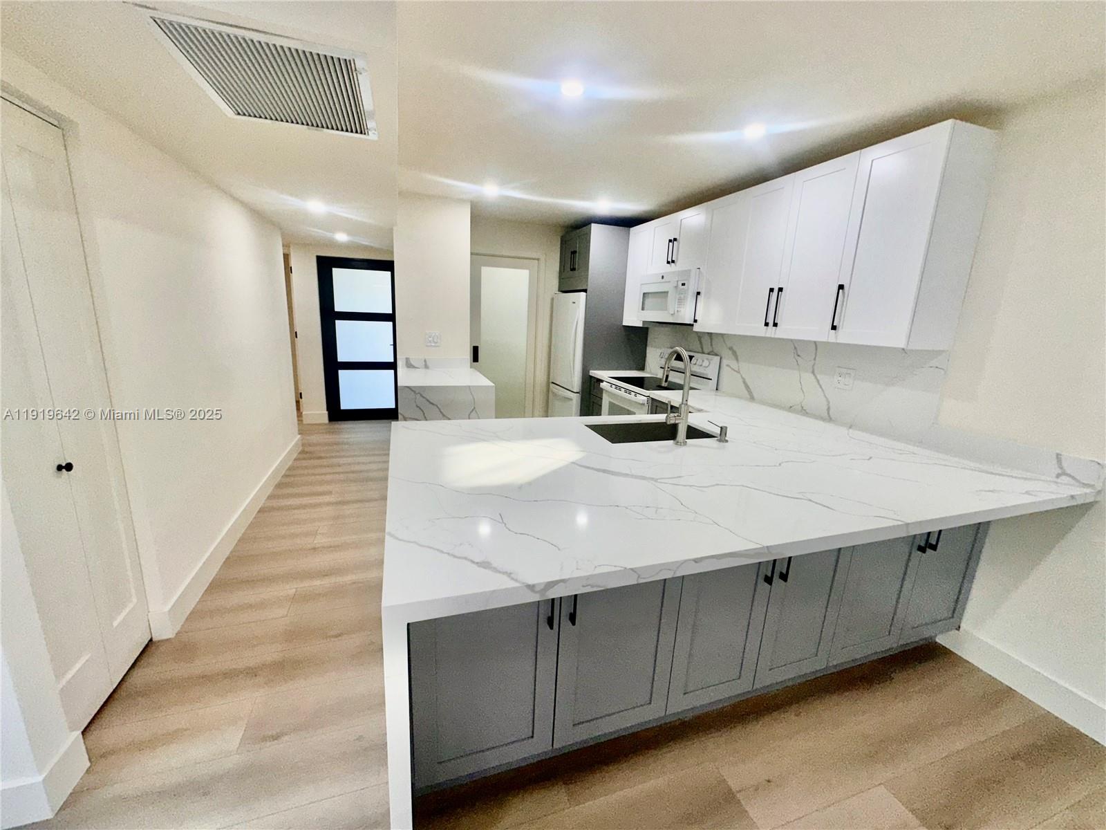 EVERGLADE SUGAR & LAND CO - Residential Lease