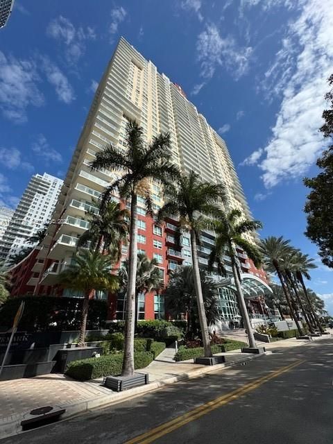 1155 Brickell Bay Dr 1802 Miami FL 33131