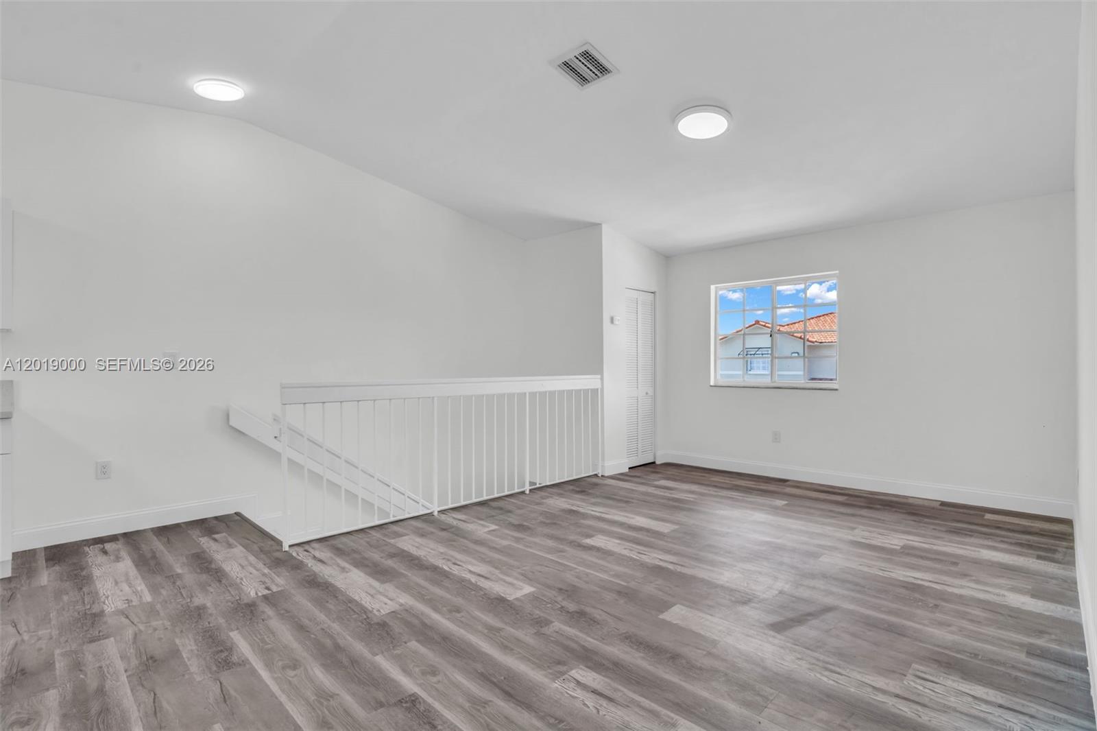 SILVER GARDENS VILLAS CON - Residential