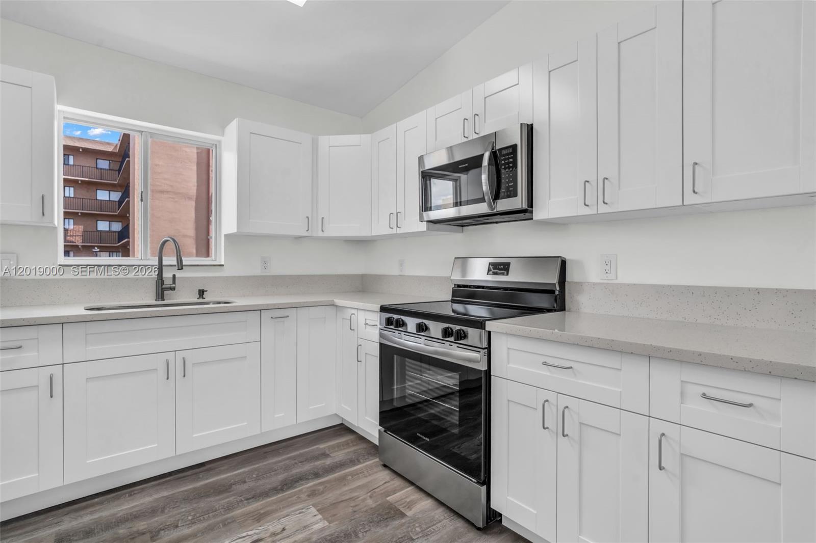 SILVER GARDENS VILLAS CON - Residential