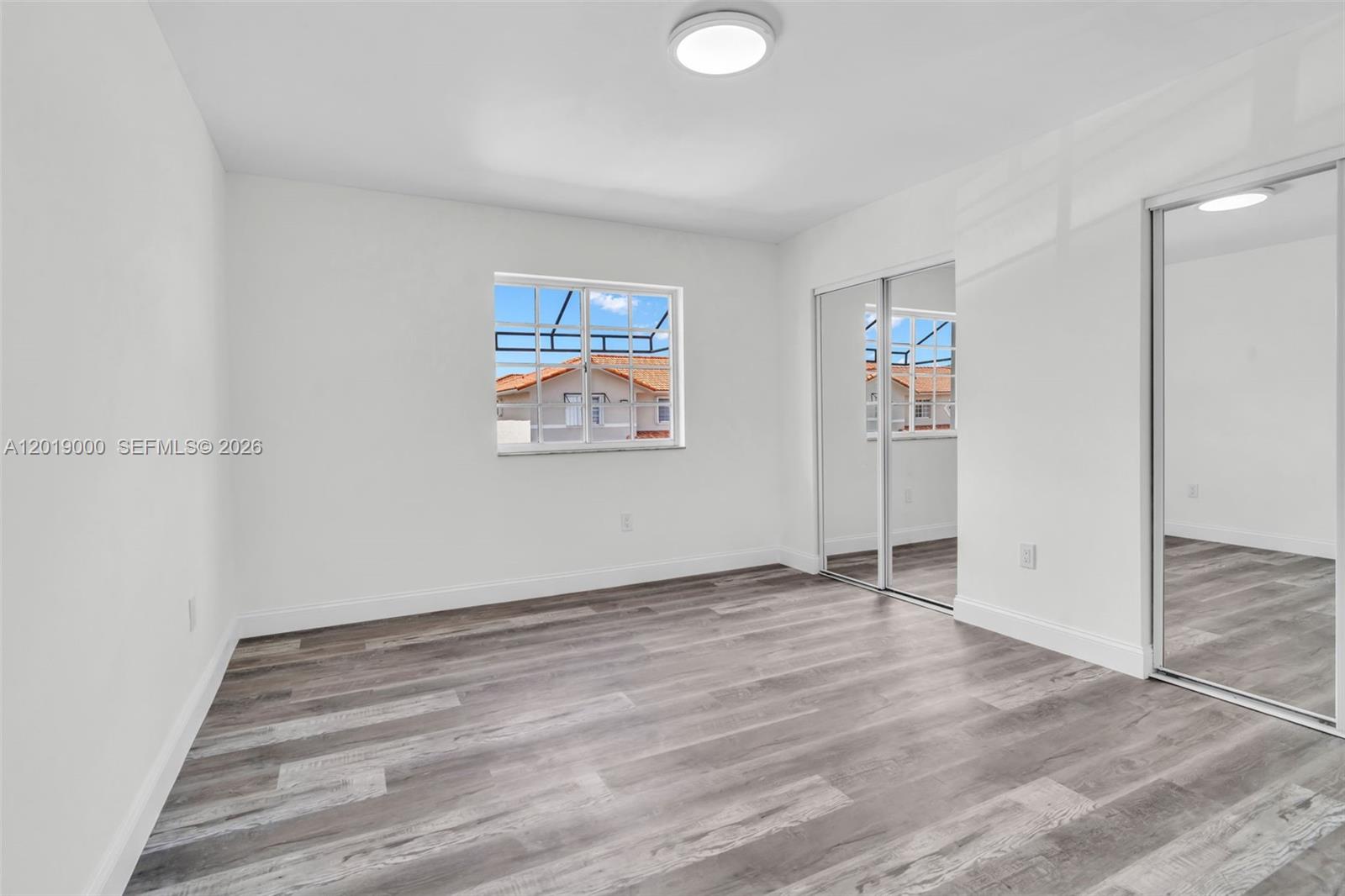 SILVER GARDENS VILLAS CON - Residential