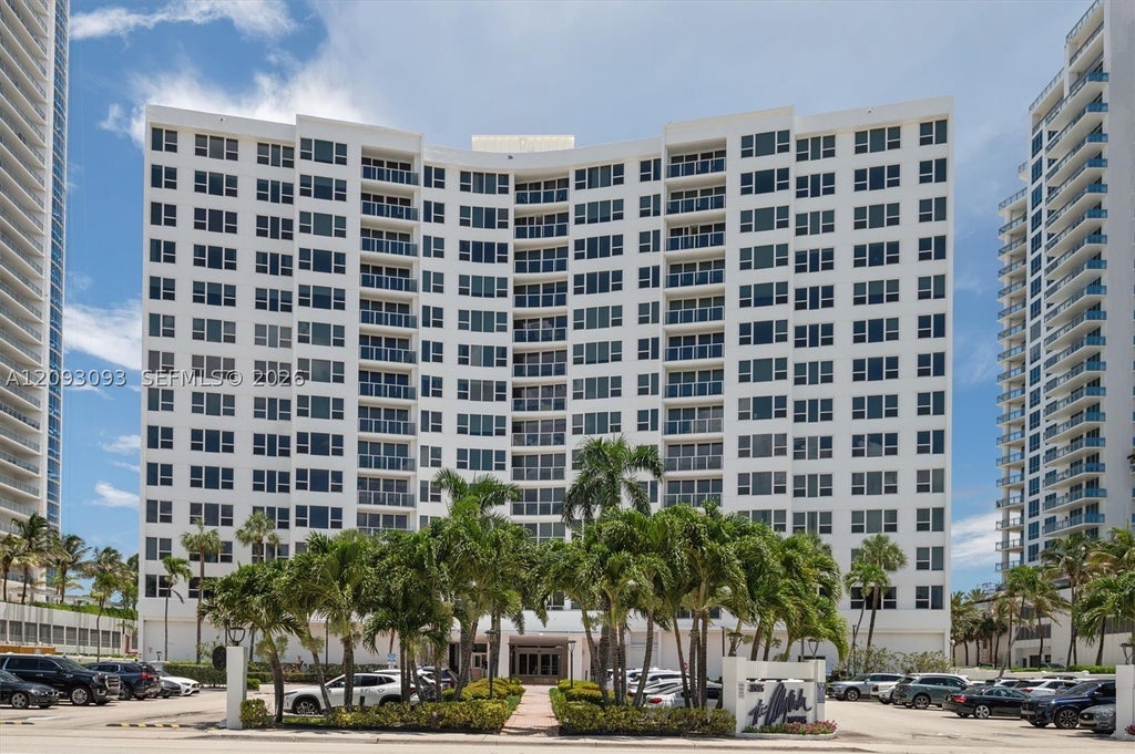 Photo of 3505 S Ocean Dr #511, Hollywood, FL 33019 (MLS # A12093093)