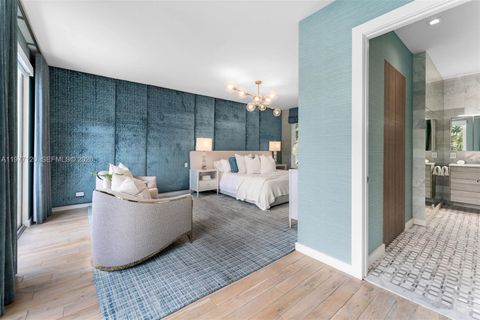 Tiny photo for 2887 Pine Tree Dr, Miami Beach, FL 33140 (MLS # A11977120)