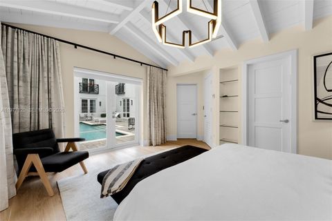 Tiny photo for 2887 Pine Tree Dr, Miami Beach, FL 33140 (MLS # A11977120)