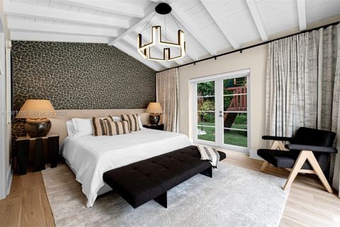 Tiny photo for 2887 Pine Tree Dr, Miami Beach, FL 33140 (MLS # A11977120)