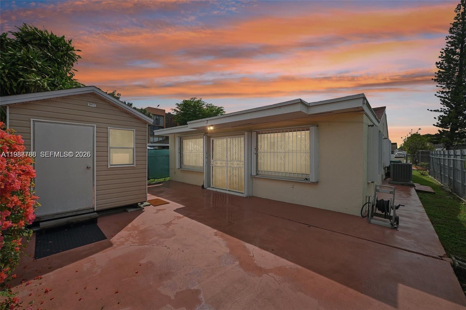 HOMES OF VERSAILLES 9624 - Residential