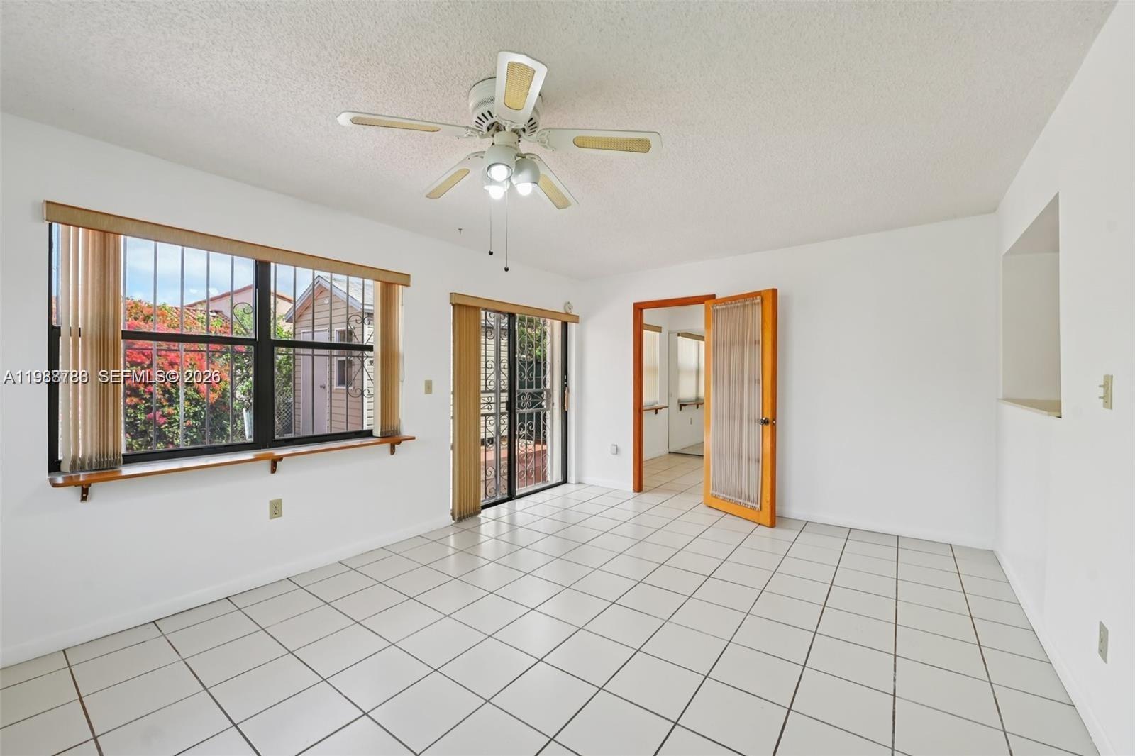 HOMES OF VERSAILLES 9624 - Residential