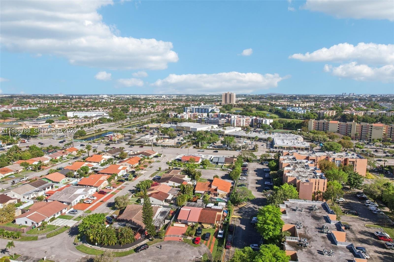 HOMES OF VERSAILLES 9624 - Residential