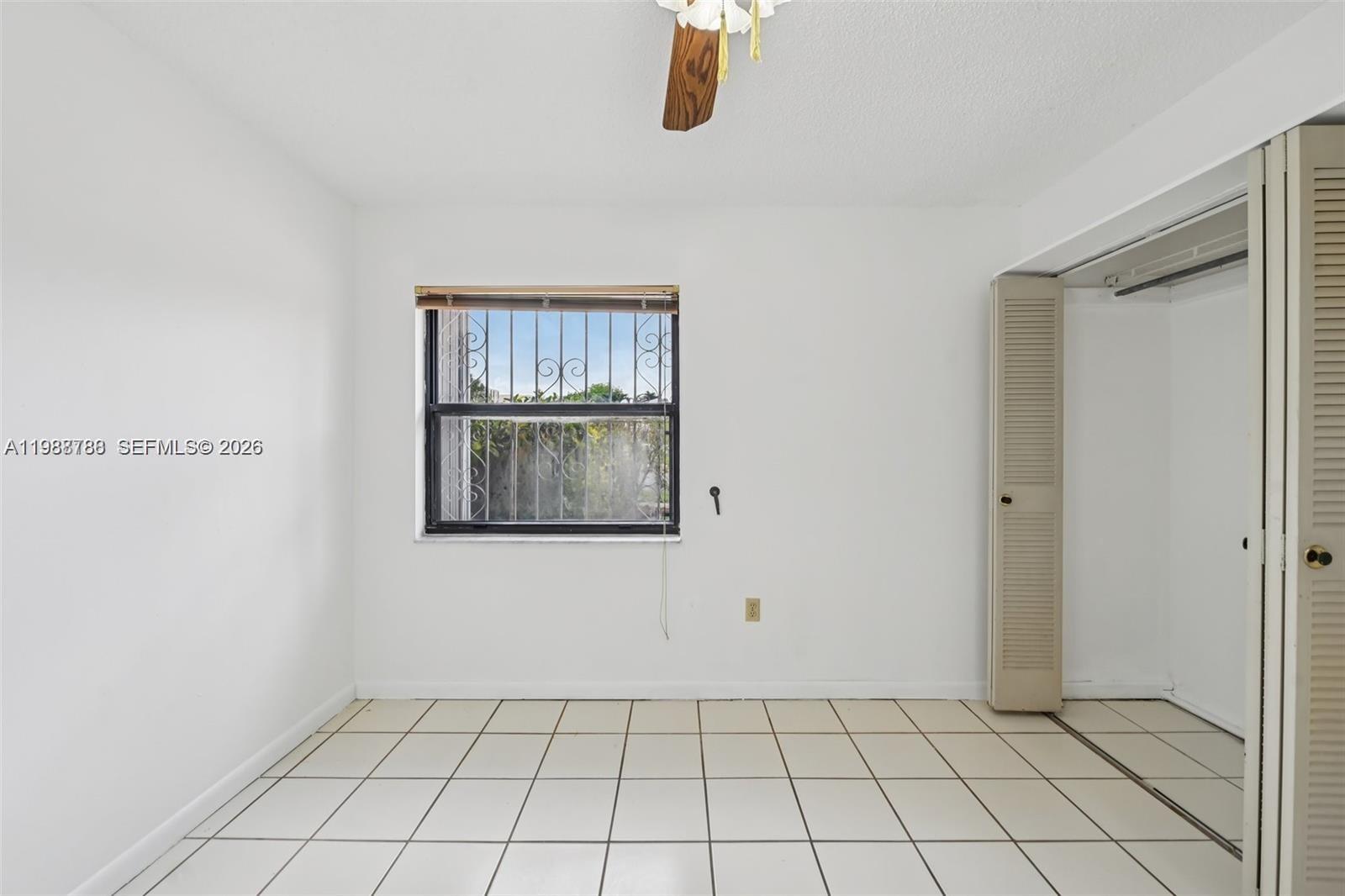 HOMES OF VERSAILLES 9624 - Residential