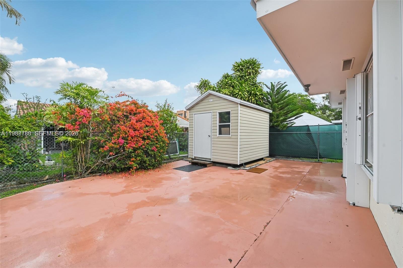 HOMES OF VERSAILLES 9624 - Residential