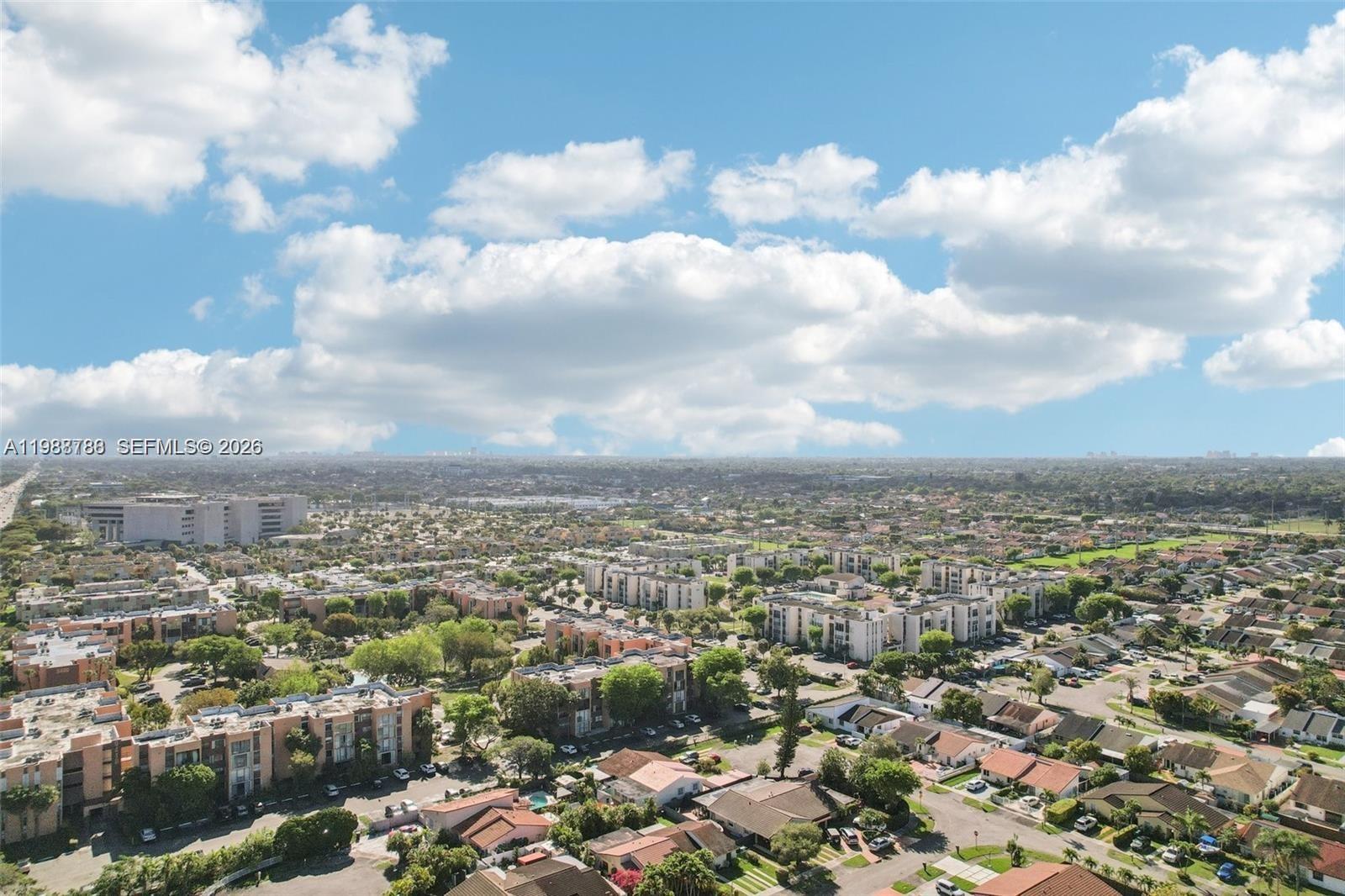 HOMES OF VERSAILLES 9624 - Residential