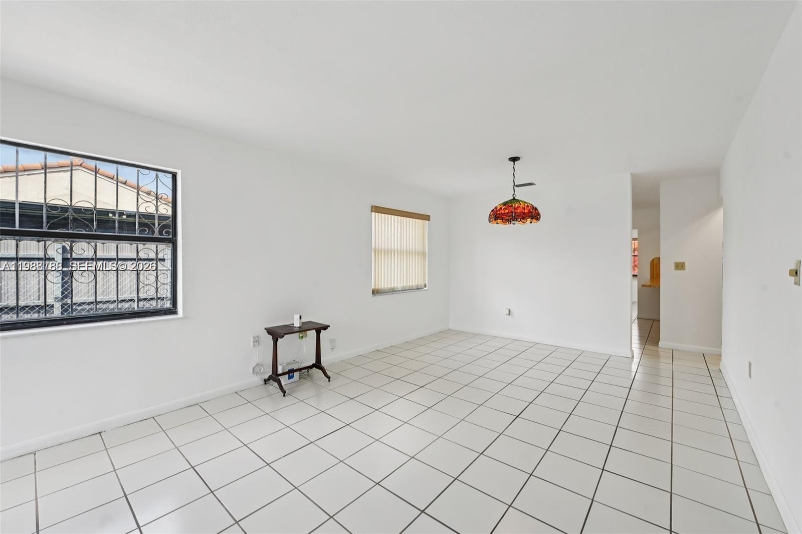 HOMES OF VERSAILLES 9624 - Residential