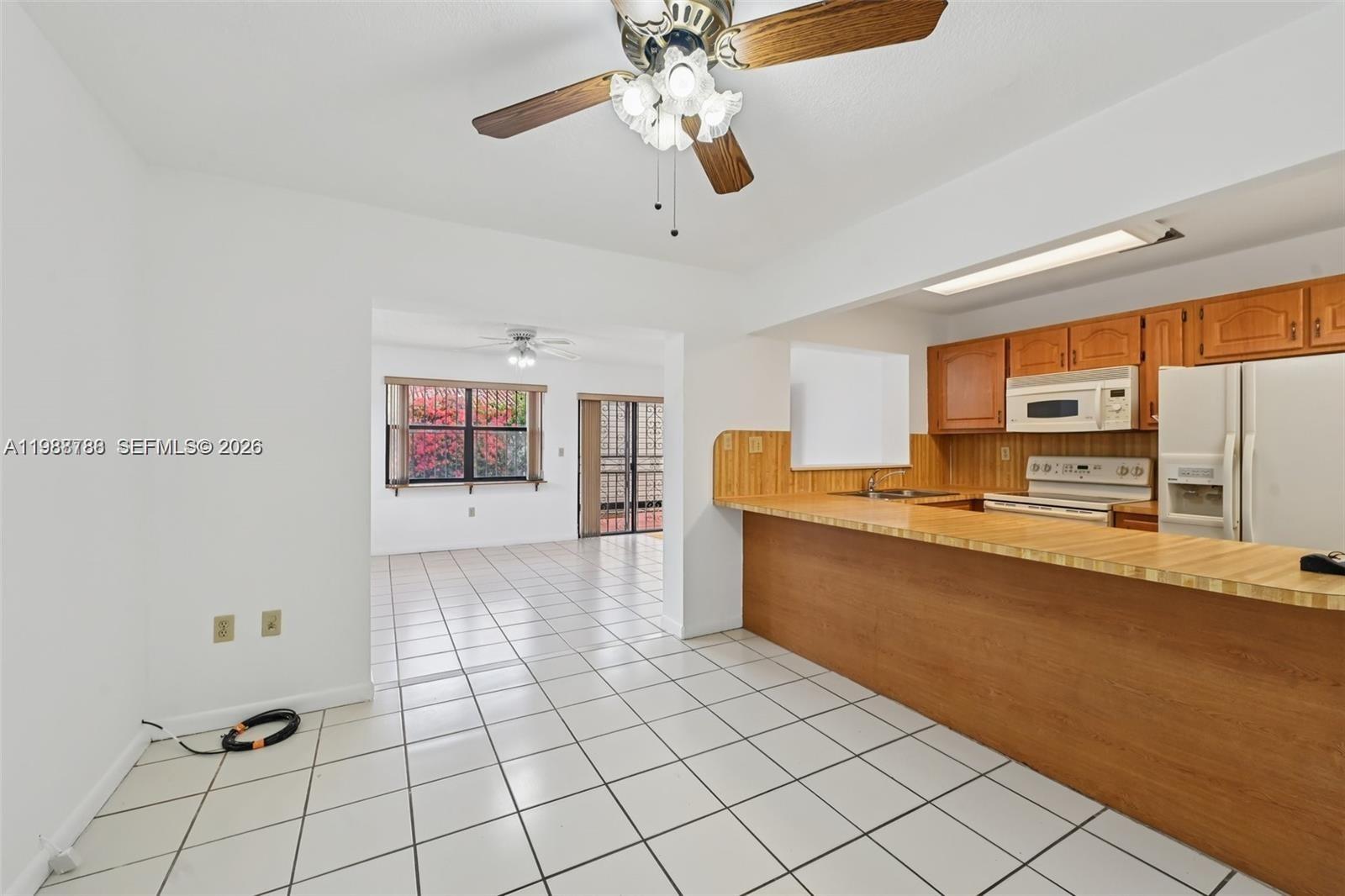 HOMES OF VERSAILLES 9624 - Residential