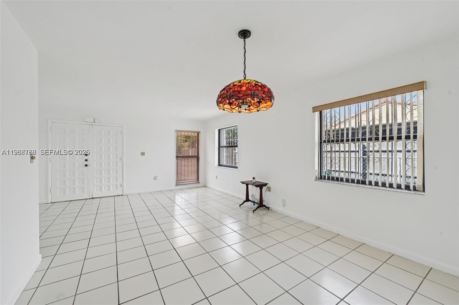 HOMES OF VERSAILLES 9624 - Residential