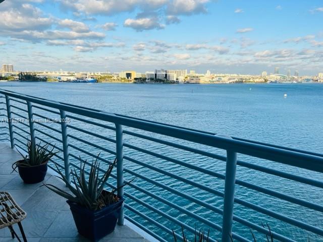 335 S Biscayne Blvd 812, Miami, Broward County, Florida - 3 Bedrooms  
2 Bathrooms - 