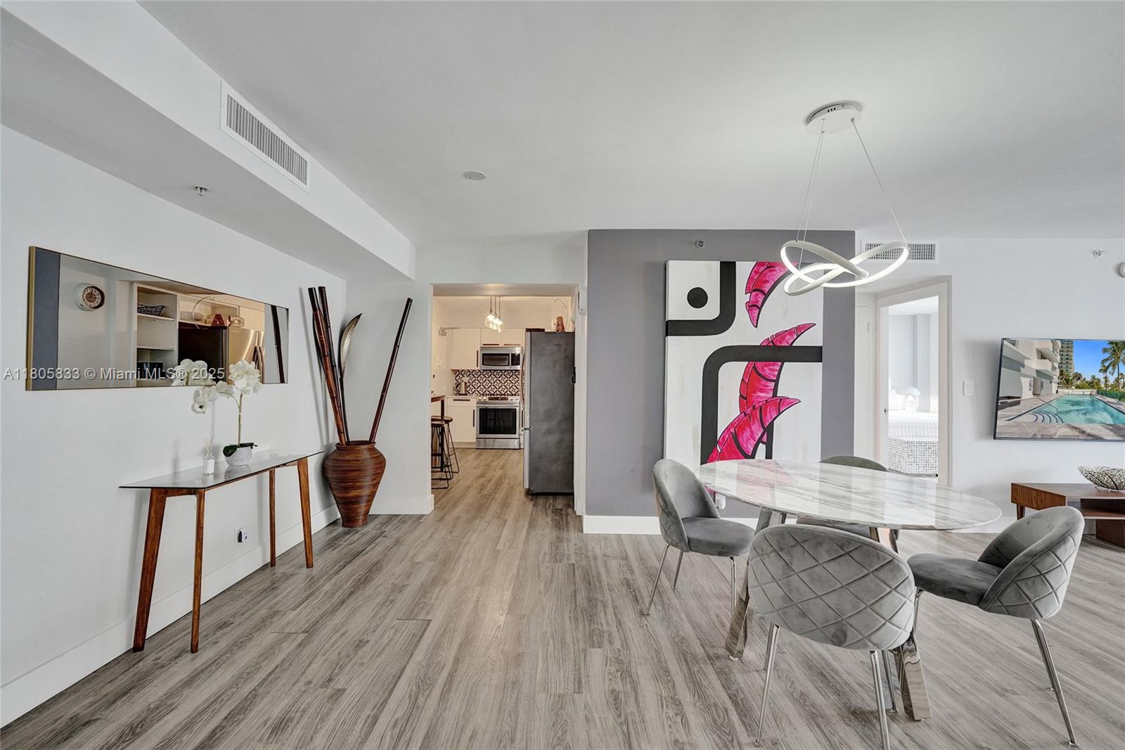 9195 Collins Ave 1109
