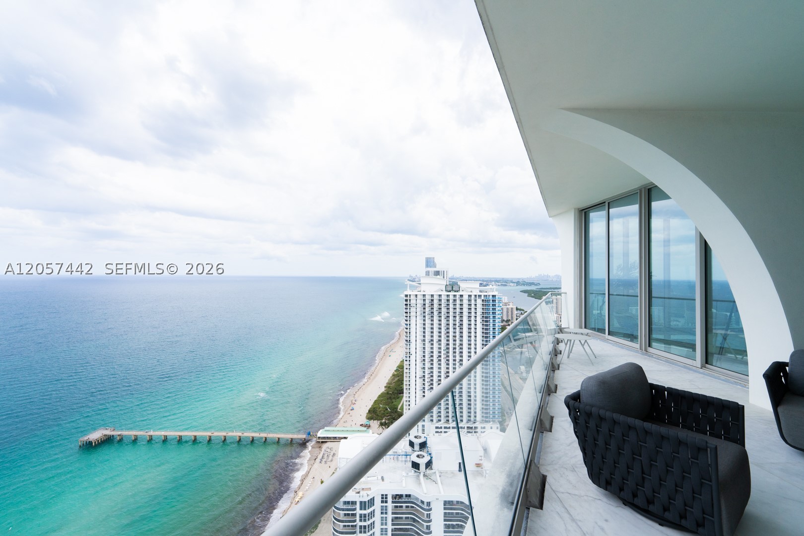 16901 Collins Ave 4201