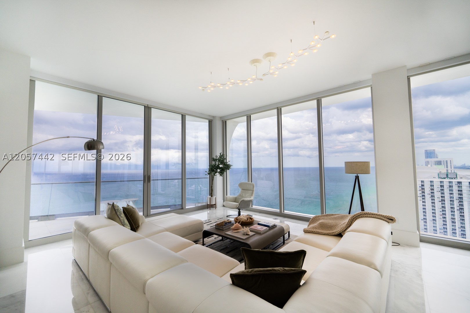 16901 Collins Ave 4201