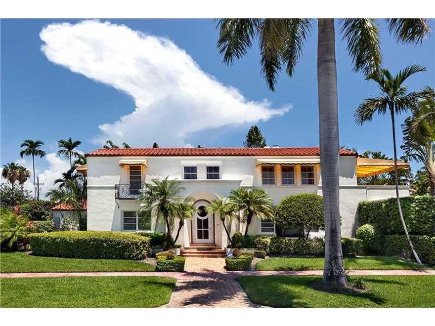 Enter into a large great room w/wood-burning fireplace, formal dining w/beautiful hardwood floors & architectural details. Bright kitchen w/granite counters, custom cabinets & Wolf stove enclosed in a handmade stone wall. This 5bd,/5+1ba home includes a r elaxing master suite w/an oversized covered terrace overlooking the serene pool & backyard. French doors open to a spacious outside patio boasting large pool, Jacuzzi, BBQ & open areas for entertaining & outdoor dining, surrounded by lush landscaping.