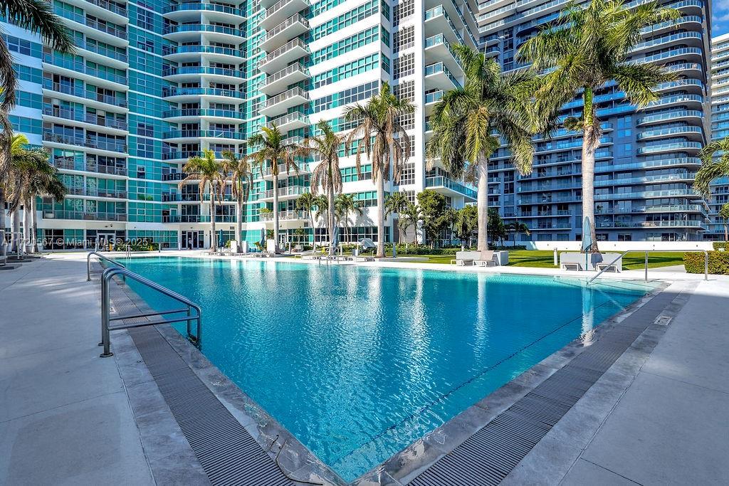 FOUR MIDTOWN MIAMI CONDO - Residential