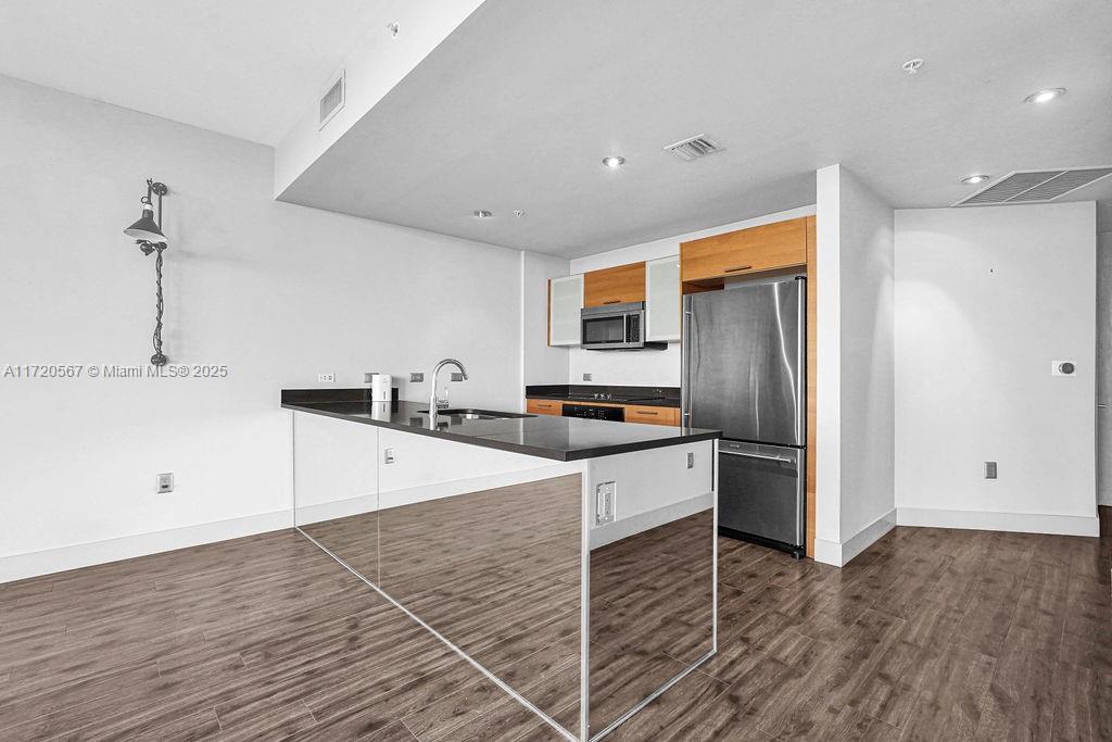 FOUR MIDTOWN MIAMI CONDO - Residential