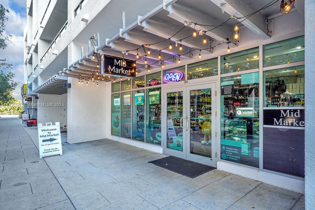 FOUR MIDTOWN MIAMI CONDO - Residential