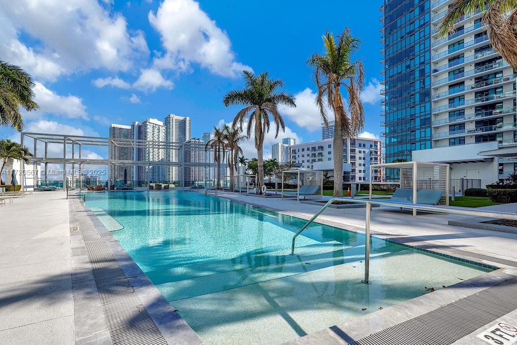 FOUR MIDTOWN MIAMI CONDO - Residential
